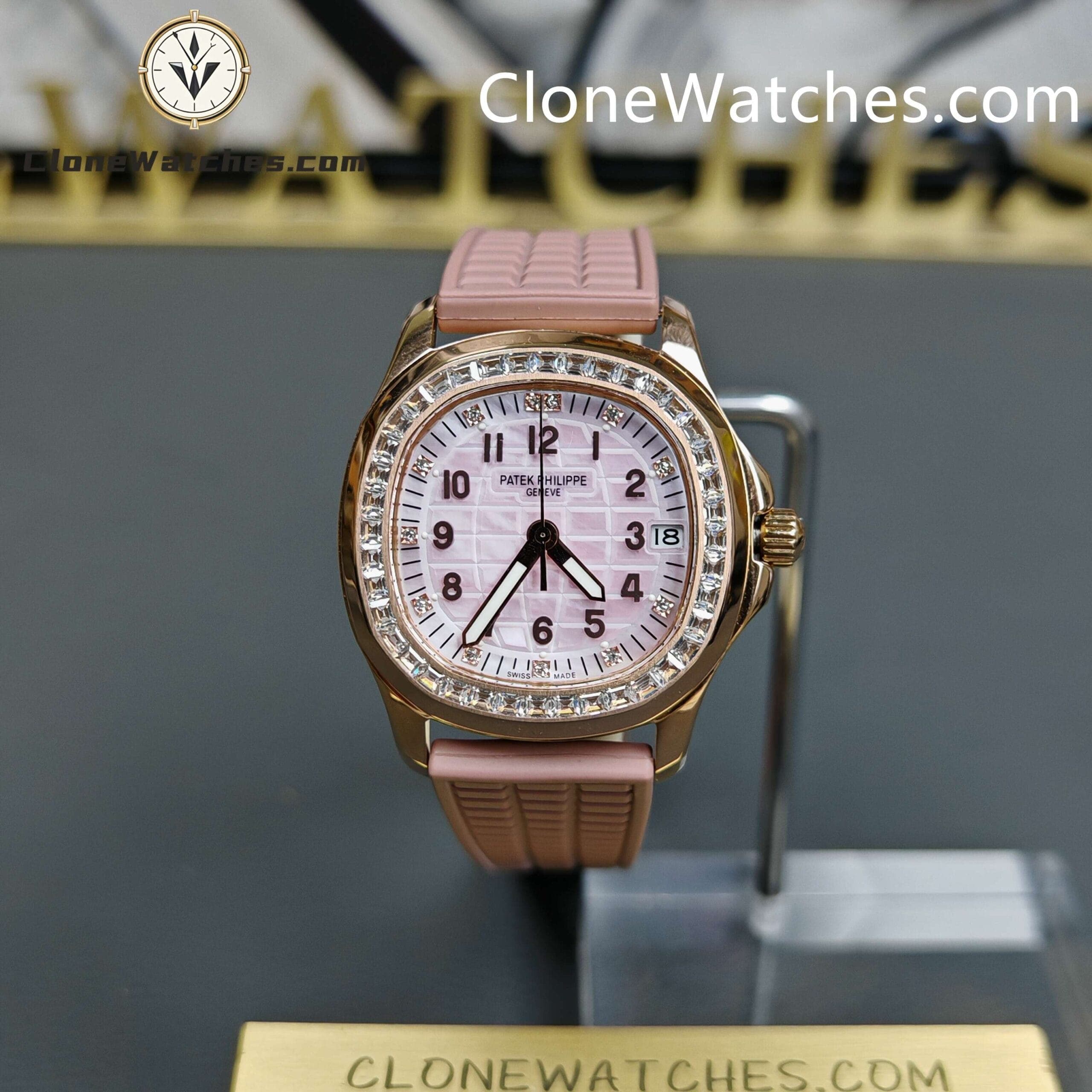 Patek Philippe Aquanaut 5072R-001 Rose Gold 35.6 mm