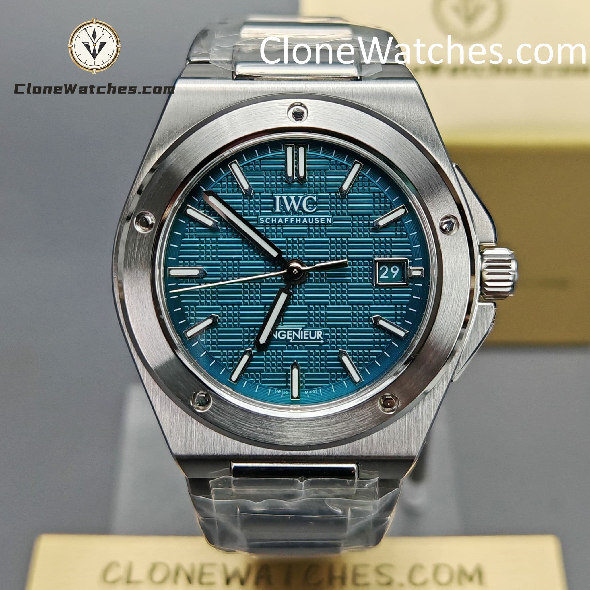 IWC IW328903 Ingenieur Automatic 40 Aqua Dial